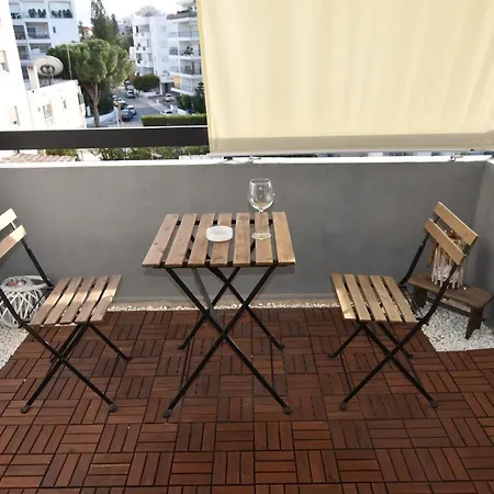 Glabur - The Cozy 2 Bdr - City, Free Parking & Wifi, Welcomes You!!! Apartman